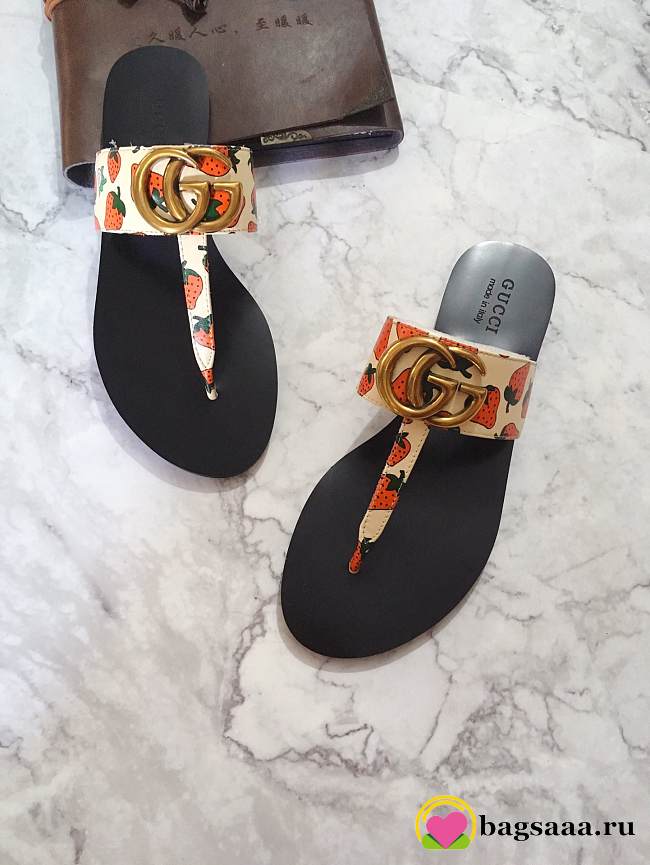 Gucci leather sandal - 1
