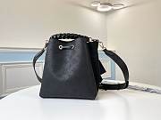 Louis Vuitton Muria Mahina Handbags M55801 black - 4