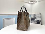 Louis Vuitton Onthego MM Monogram Handbags - 6