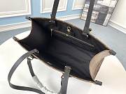 Louis Vuitton Onthego MM Monogram Handbags - 5