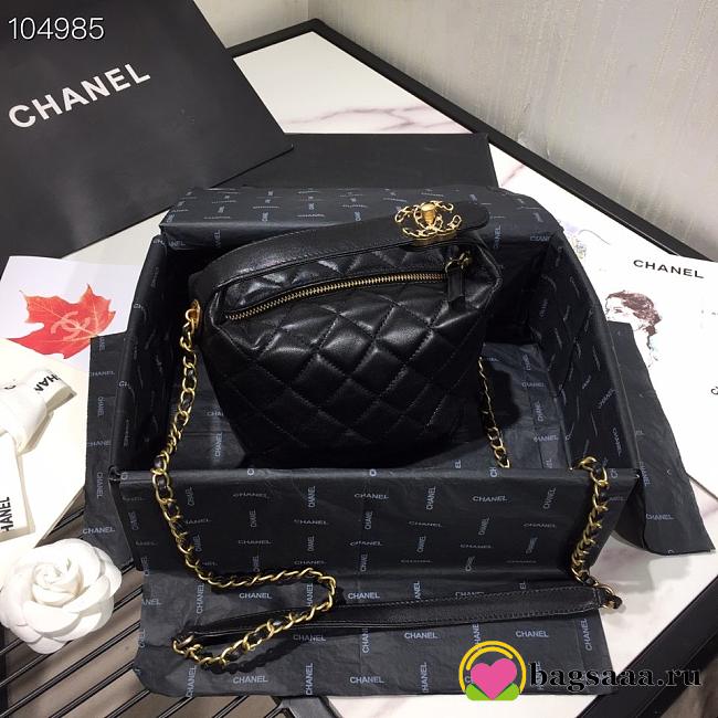 Chanel Lambskin Gold Metal Pink Small Hobo Bag black - 1