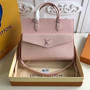 Louis Vuitton Lockme large Tote M55846 Pink - 1