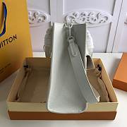 Louis Vuitton Lockme large Tote M55846 white - 6