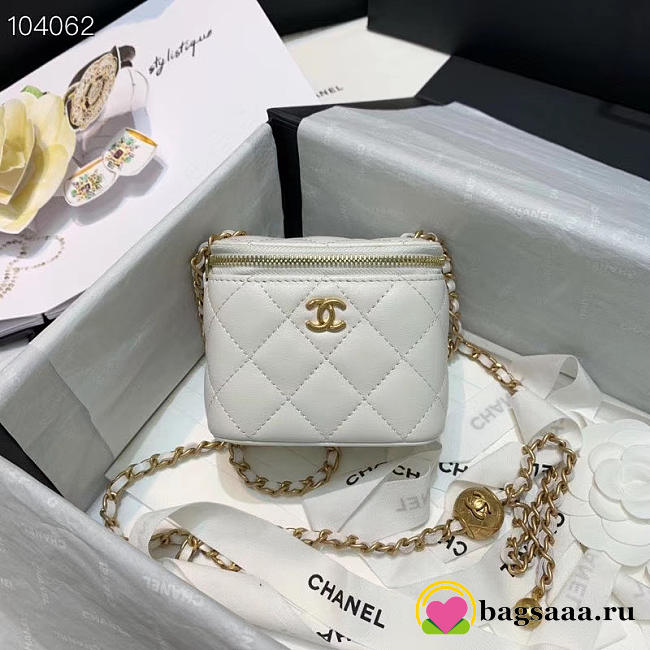 Chanel 2020 SS Cosmetic Bag White - 1