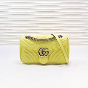 Gucci Marmont matelassé shoulder bag 26cm yellow - 1
