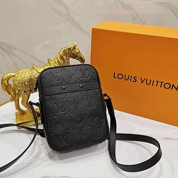 Louis Vuitton Messenger Shoulder Bags M44972