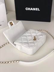 Chanel Small Flap Bag Lambskin White 20cm - 3