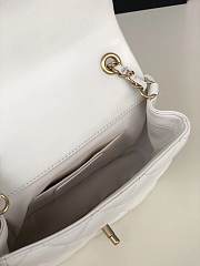 Chanel Small Flap Bag Lambskin White 20cm - 2