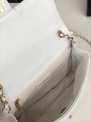 Chanel Flap Bag Lambskin White 24cm - 2