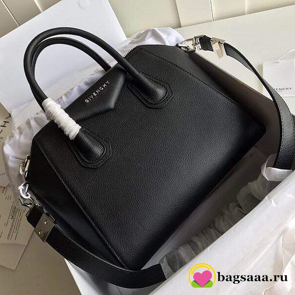 Givenchy Antigona Bag Small 28cm - 1