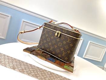  Louis Vuitton Original Monogram Vanity Bag M42265