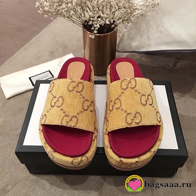 	 Gucci Sandals 011 - 1