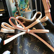 Louis Vuitton Handbag 24cm - 3