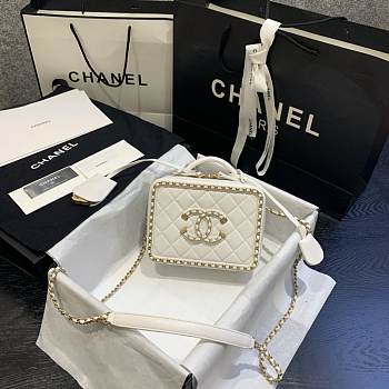 Chanel Small Cosmetic bag 18cm white