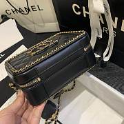 Chanel Small Cosmetic bag 18cm Black - 5