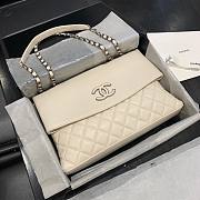 Chanel Caviar Shoulder bag White 32cm - 1