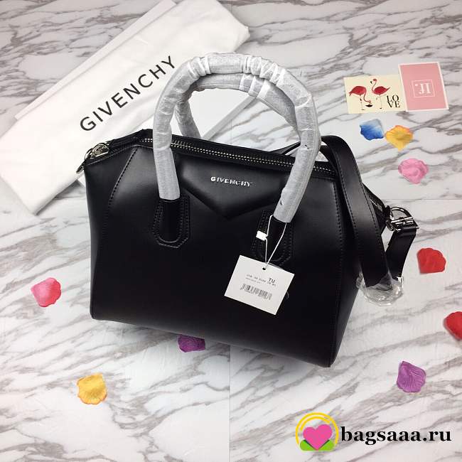 Givenchy Antigona Bag Black 33cm - 1