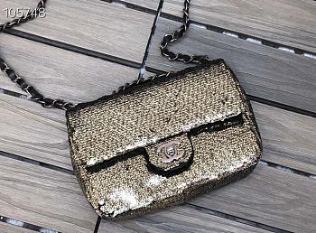 Chanel Flap Bag A01688 20CM 002