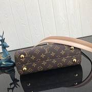 Louis Vuitton CLUNY BB - 5