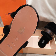 Louis Vuitton Sandals 028 - 5