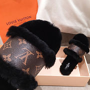 Louis Vuitton Sandals 028 - 4