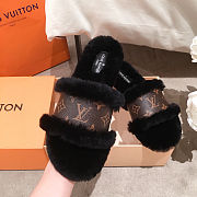 Louis Vuitton Sandals 028 - 6
