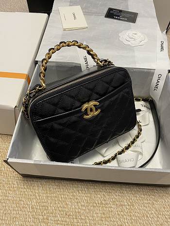 Chanel Handbag 18.5cm