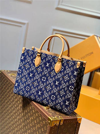Louis Vuitton MM Onthego Handbag 35cm
