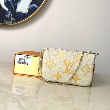 Louis Vuitton Mini Pochette Accessoires 01