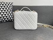 Chanel Vanity Case Handbag 18cm bestify - 4