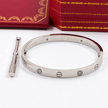 Cartier love bracelet 002