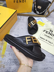 Fendi Leather cross sandal - 5