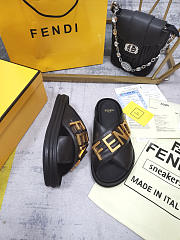 Fendi Leather cross sandal - 4