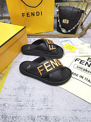 Fendi Leather cross sandal - 3