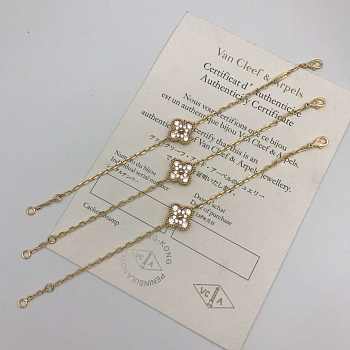 Van Cleef Arpels bracelet Gold VB34