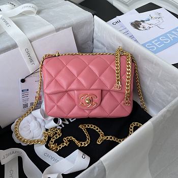 Chanel bag pink