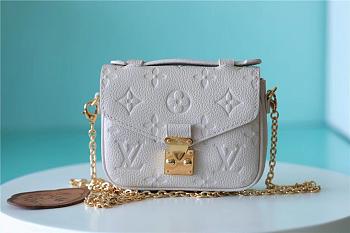 Louis Vuitton Pochette Metis Mini Bag White