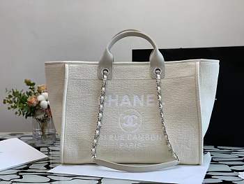 Chanel Tote bag white 38CM