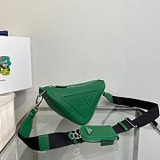 Prada Triangle leather shoulder bag green - 3
