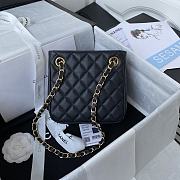 Chanel Shoulder bag black AS3716 - 4