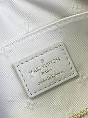 Louis Vuitton Papillon BB Handbag M59827 - 5