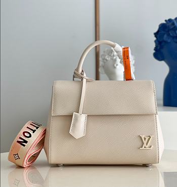Louis Vuitton Cluny Handbags M59134 28CM