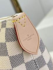 Louis Vuitton Monogram Tote Bag M44040 - 4