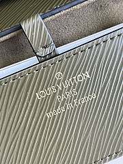 Louis Vuitton Twist M50282 23CM 03 - 3