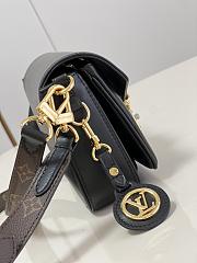 Louis Vuitton Swing Poch handbag M20393 - 5