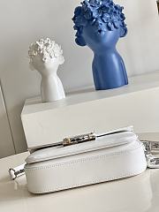 Louis Vuitton Swing Poch handbag M20393 03 - 6