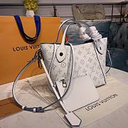 Louis Vuitton Hina PM Mahina Leather Cream/Blue - 6