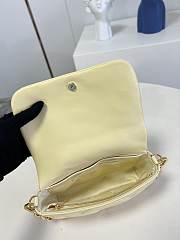 LV WALLET ON STRAP YELLOW M81400 - 3