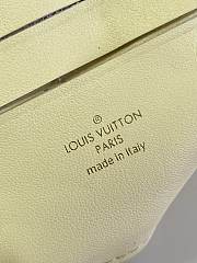 LV WALLET ON STRAP YELLOW M81400 - 2