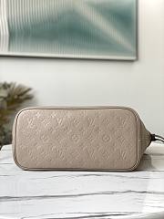 Bagsaaa Louis Vuitton M45686 Neverfull MM Tote Bag Dune Gray - 31 x 28 x 14 cm - 4